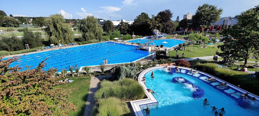 Hallen- und Freibad aqua-life