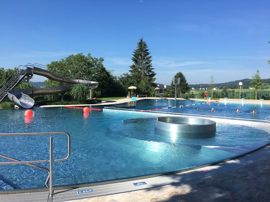 Schwimmbad Rafz-Wil