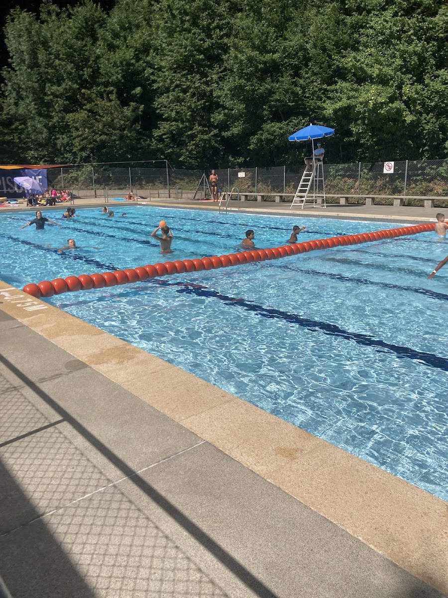 Piscine de Belleveaux