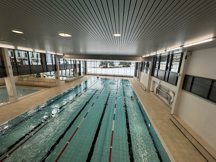 Hallen- und Freibad Oberhofen
